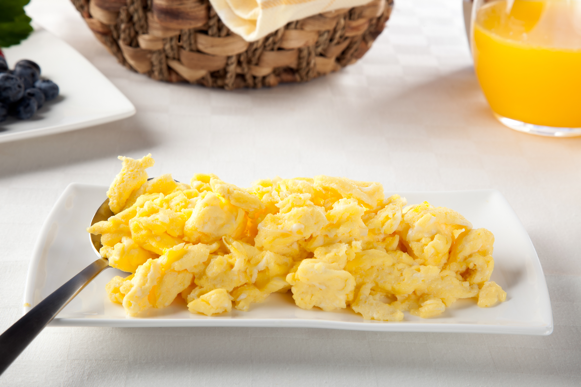 how many g of protein in 4 eggs